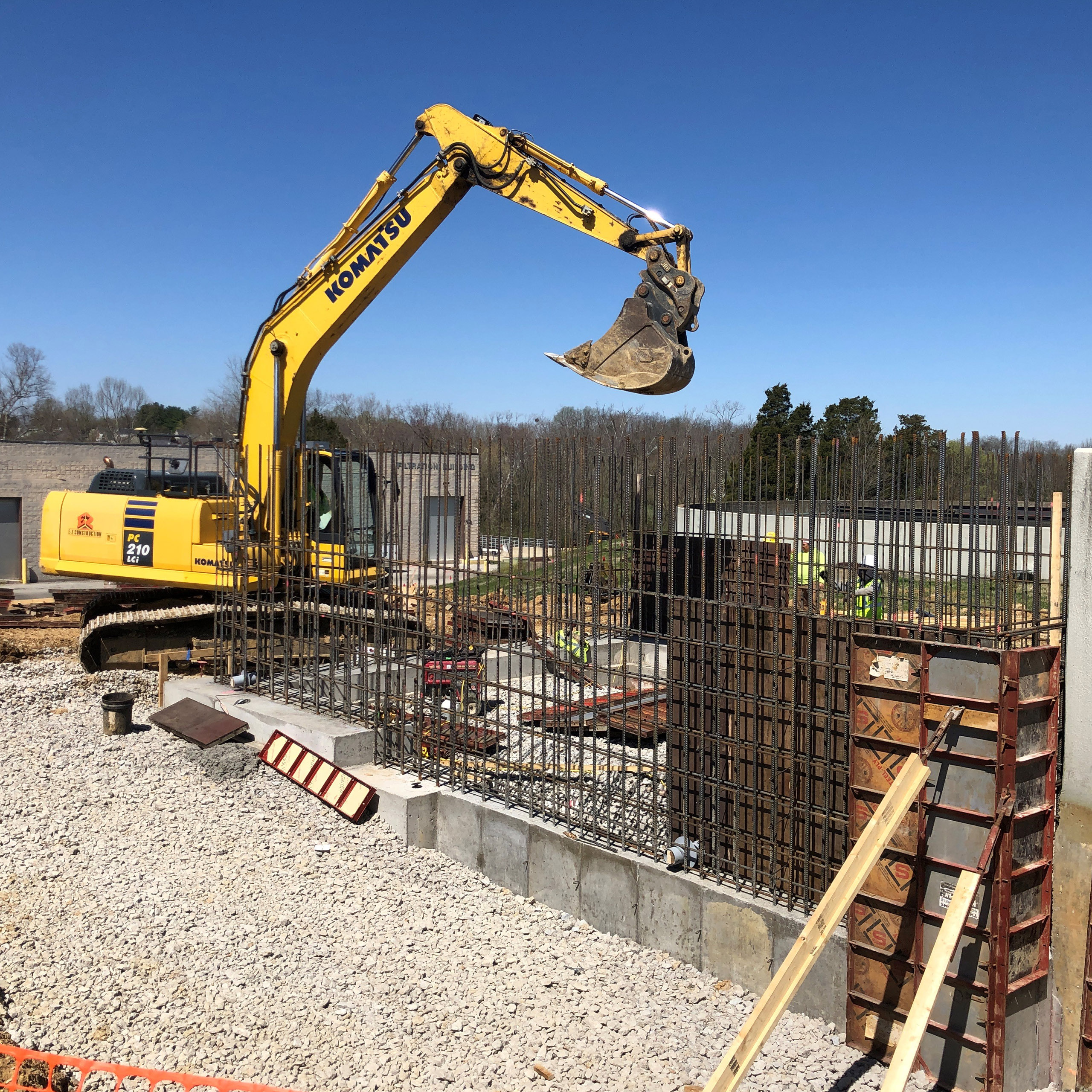 Z Construction INDUSTRIAL & COMMERCIAL | E-Z Construction